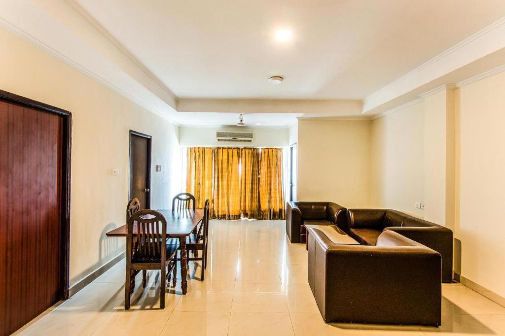 Blossoms Hotel & Service Apartments Chennai Ngoại thất bức ảnh